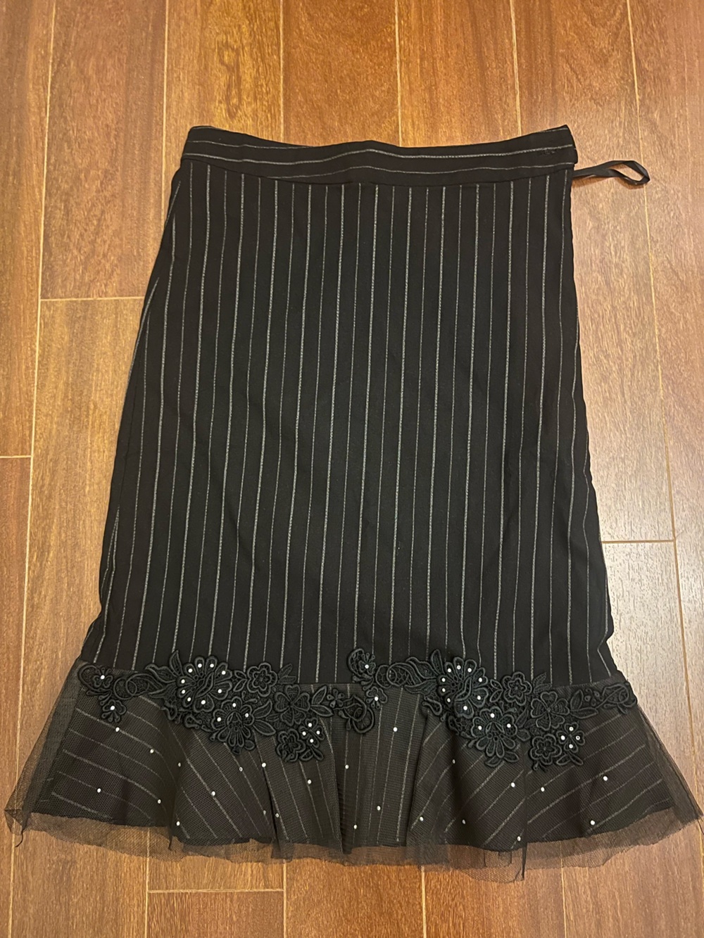 Vintage Y2K Dois Joy Black Pinstripe Lace Skirt